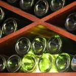 a group of metal cans small prosecco bottles, mini sparkling wine, italian prosecco glasses