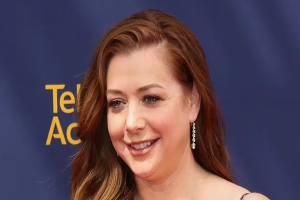 Alyson Hannigan Net Worth: How the HIMYM Star Built Her $40 Million Fortune
