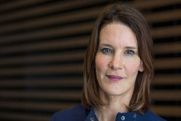 susie dent net worth