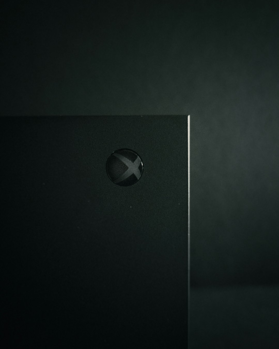 a close up of a metal object with a black background xbox reset console screen, xbox system settings menu, reset keep games option