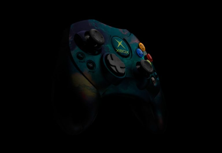 teal and black Xbox Original controller xbox console power cycle, unplugged xbox, xbox power button