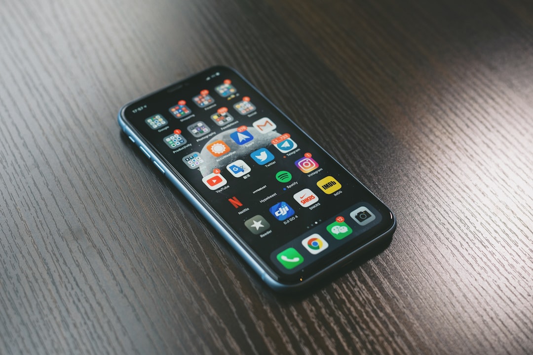 space gray iPhone 6 iphone files app, cloud folders, document sync